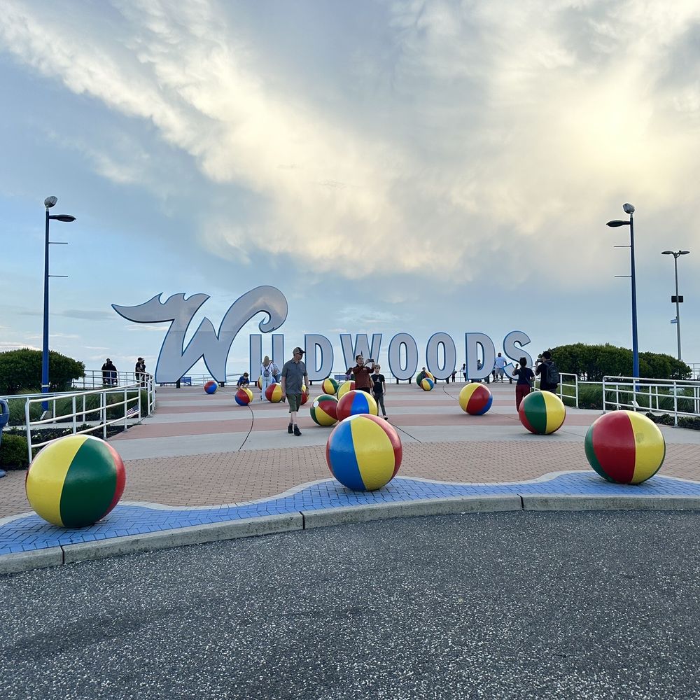 Aquarius Motor Inn - Wildwood sign. Balls. - Hotels Near Me - Wildwood, New Jersey