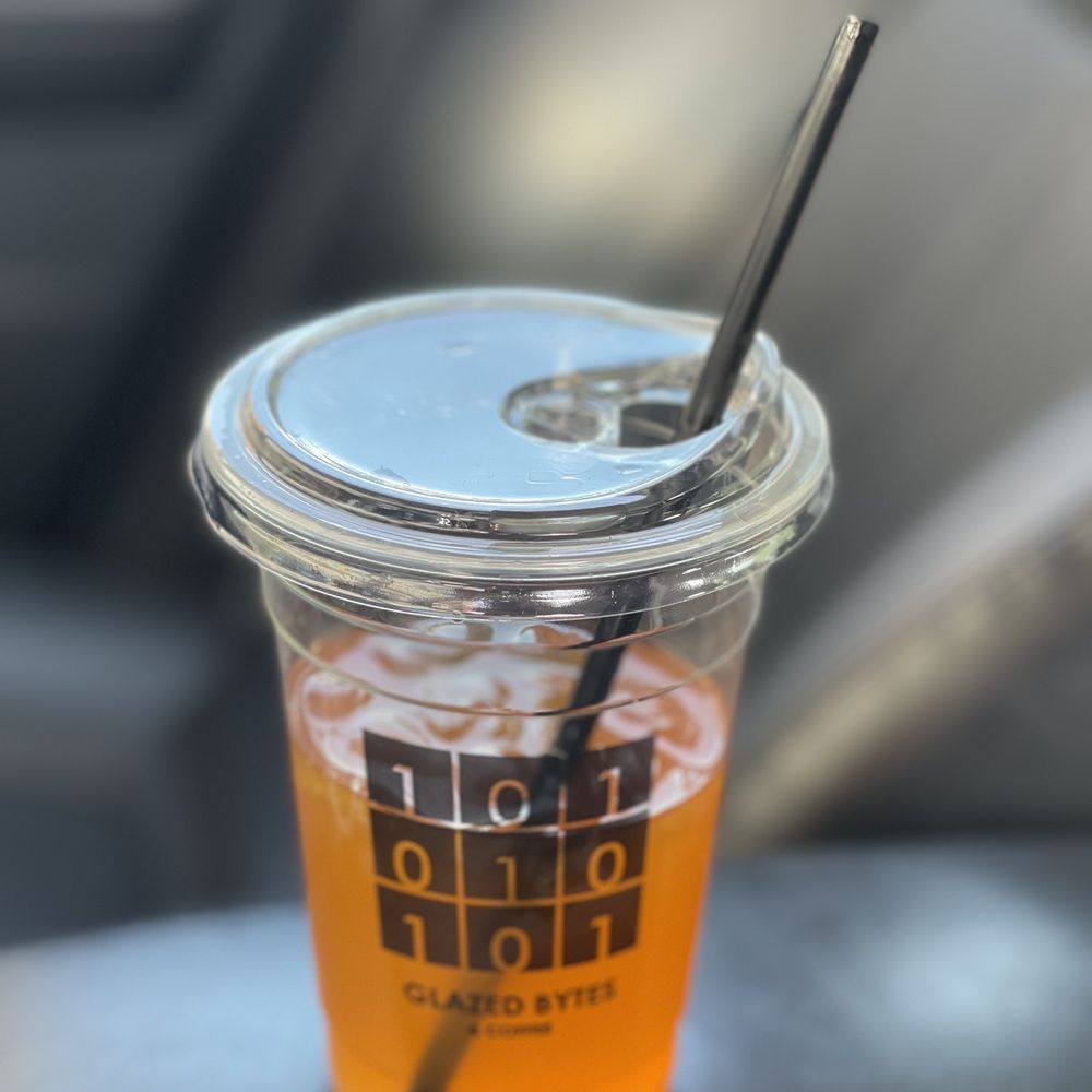 Passion Fruit Green Tea. Make sure to mix it because the syrup settles at the bottom. Passion Fruit Green Tea. Make sure to mix it because the syrup settles at the bottom.