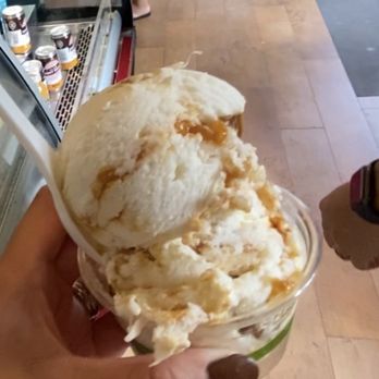 Lappert's Hawaii - Coconut caramel macadamia nut - Ice Cream & Frozen Yogurt Near Me - Honolulu, Hawaii Lappert's Hawaii - Coconut caramel macadamia nut - Ice Cream & Frozen Yogurt Near Me - Honolulu, Hawaii