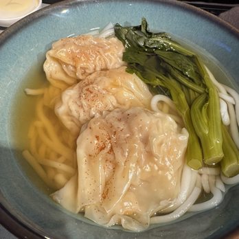 國泰航空 - Signature dish of Wonton Soup and Noodles - Bad - Airlines Near Me - Hong Kong, HK 國泰航空 - Signature dish of Wonton Soup and Noodles - Bad - Airlines Near Me - Hong Kong, HK