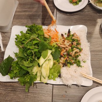 Pho So 1 - Banh hoi. Or fresh veggies and eggrolls. - Vietnamese Near Me - Las Vegas, Nevada Pho So 1 - Banh hoi. Or fresh veggies and eggrolls. - Vietnamese Near Me - Las Vegas, Nevada