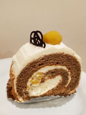 Pâtisserie Chantilly by null