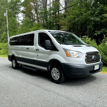 Sterling Elite - 11 Passenger - Airport Shuttles Near Me - Union, Maine