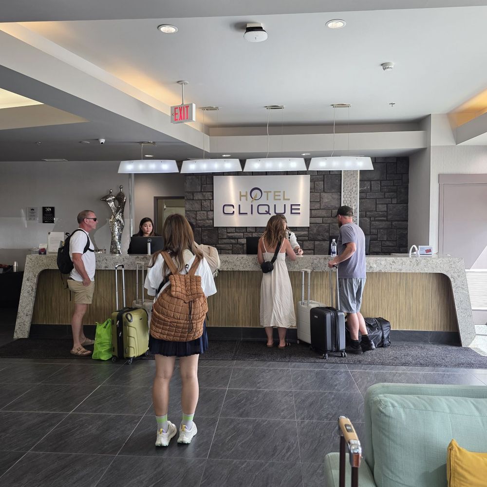 Hotel Clique - Hotels Near Me - Calgary, Alberta Hotel Clique - Hotels Near Me - Calgary, Alberta