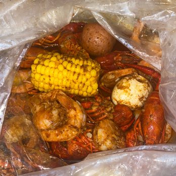 Twin Crab - Seafood boil, crawfish, corn, potatoes, shrimp, and my favorite boil eggs - Seafood Near Me - Houston, Texas