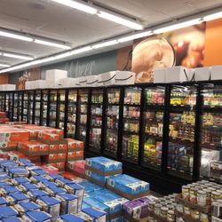 Canseco's Market - Many refrigerated beer options