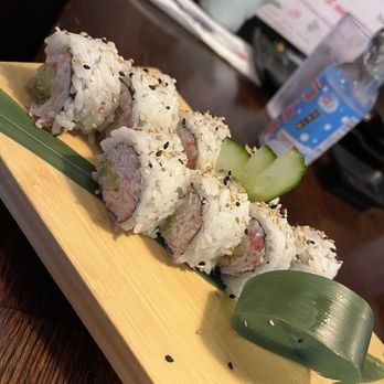 Kimu Sushi - California Roll - Sushi Bars Near Me - Long Beach, California Kimu Sushi - California Roll - Sushi Bars Near Me - Long Beach, California