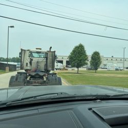 TNT Services - Waiting line.
