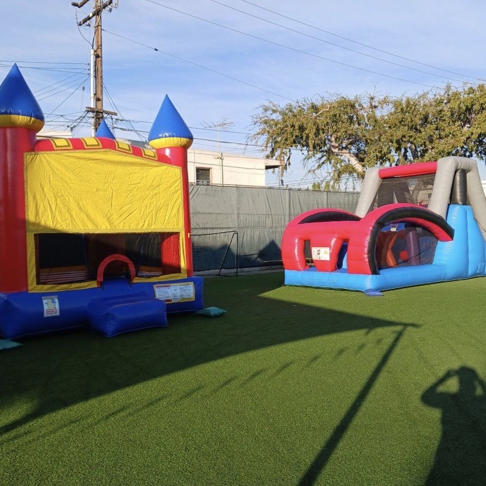 Cal Jump - Bounce house, 35' obstacle course - Bounce House Rentals Near Me - Redondo Beach, California Cal Jump - Bounce house, 35' obstacle course - Bounce House Rentals Near Me - Redondo Beach, California