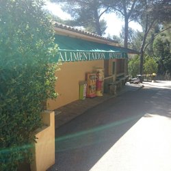 Camping Bonporteau - The small market with very nice staff :-)