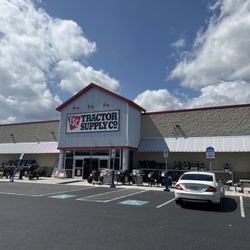 Tractor Supply - Front