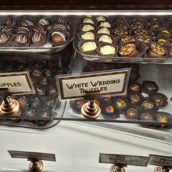 Graham's Chocolate - Candy Stores Near Me - Geneva, Illinois