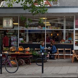 Minkie's Deli - Minkies on a Saturday afternoon