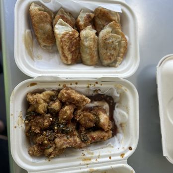 Good Chicken - Mandu and garlic chili chicken - Korean Near Me - Honolulu, Hawaii Good Chicken - Mandu and garlic chili chicken - Korean Near Me - Honolulu, Hawaii