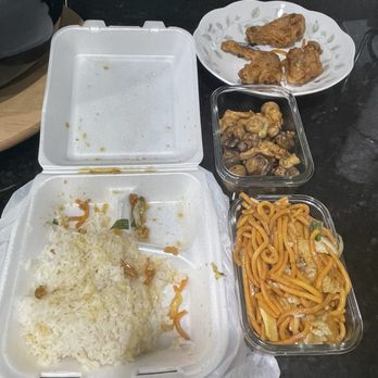 Hong Kong Express - Separates the items when I got home. LOTSA FOOD! - Chinese Near Me - Gardena, California Hong Kong Express - Separates the items when I got home. LOTSA FOOD! - Chinese Near Me - Gardena, California