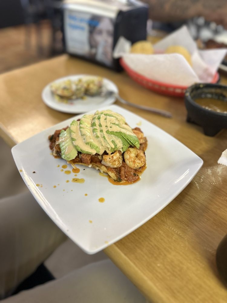 Mariscos el molcajete