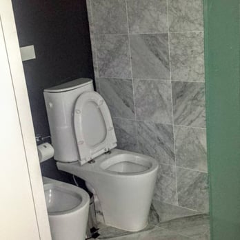 Hotel Anselmo - Good size restroom - Hotels Near Me - Buenos Aires, C