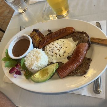El Matador Restaurant - Besito Salvadoreno - Spanish Near Me - East Patchogue, New York