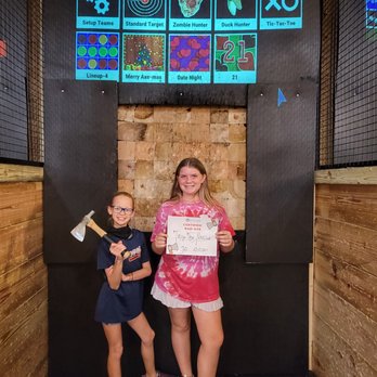 Axecelsior Axe Throwing - Axe Throwing Near Me - Orlando, Florida