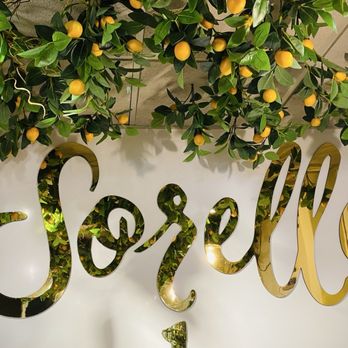 Sorelle - Cute decorations! - Cafes Near Me - Long Grove, Illinois