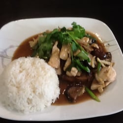 Selina's Thai - Mixed mushrooms, sliced chicken stir fry with fresh ginger root.