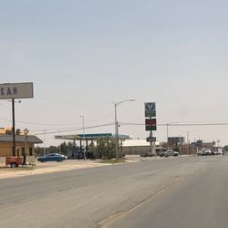 Yesway - Valero gas station on left at Yesway (5.19.2026)