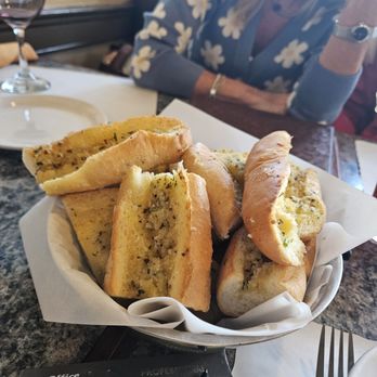 Mangia Mangia - Complimentary Garlic Bread - Italian Near Me - Huntington Beach, California Mangia Mangia - Complimentary Garlic Bread - Italian Near Me - Huntington Beach, California
