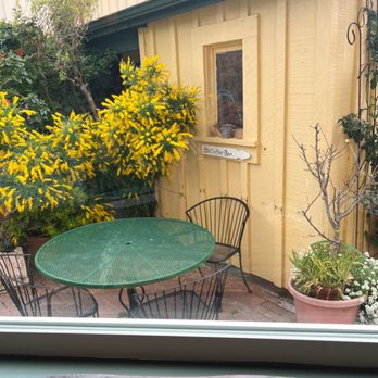 Luna Coffee Bar - Coffee & Tea Near Me - Cayucos, California