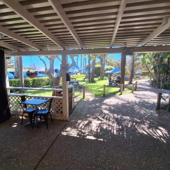 Padaro Beach Grill - Ample seating - American Near Me - Carpinteria, California