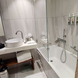 Huge bathroom