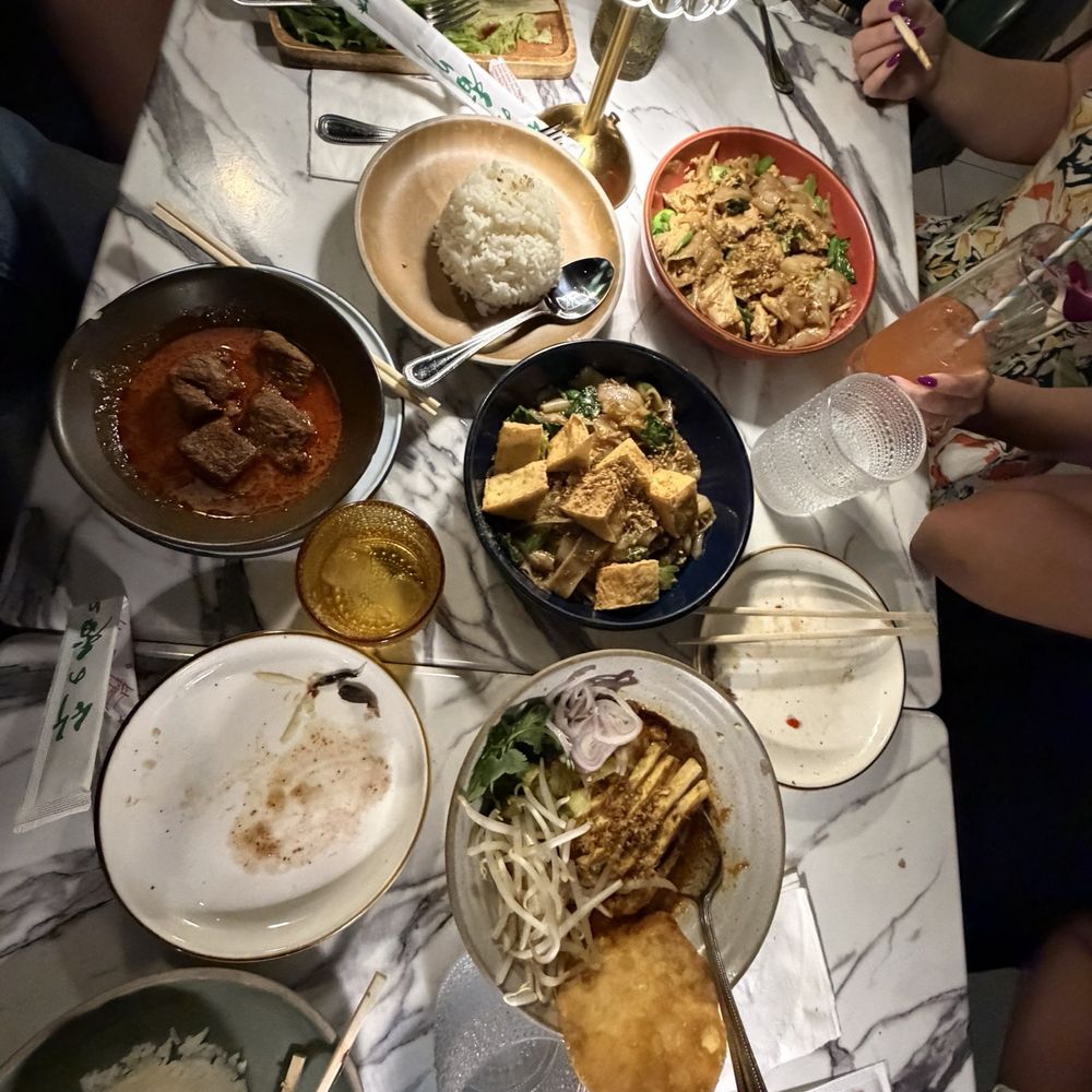 LeDu Thai - Thai Near Me - Phoenix, Arizona LeDu Thai - Thai Near Me - Phoenix, Arizona