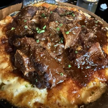 32 North - Oxtail Skillet Mac & Cheese - Breakfast & Brunch Near Me - Valley Stream, New York