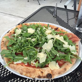 Fiammé - Fiamme pizza - arugula, Parmesan, prosciutto, mozzarella - Pizza Near Me - Naperville, Illinois