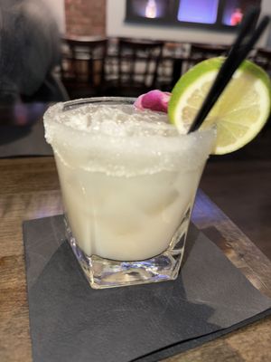 Avenue Social Kitchen & Cocktails by null