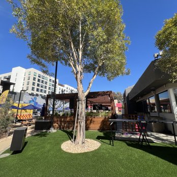 Clara's Junction - Outdoor with beer pong table, plenty of seating - Barbeque Near Me - Santa Clara, California Clara's Junction - Outdoor with beer pong table, plenty of seating - Barbeque Near Me - Santa Clara, California