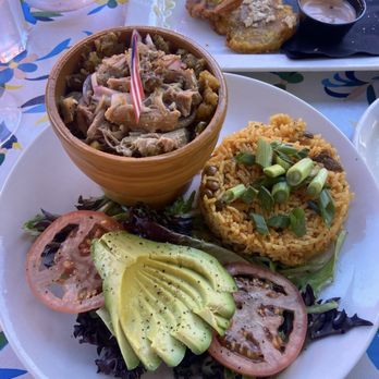 Lola's Lounge - Mufungo - Spanish Near Me - Sacramento, California