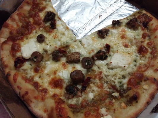 Pizza St-Viateur by null