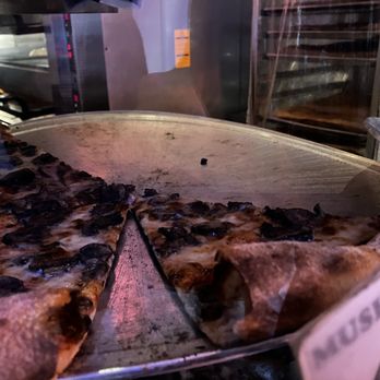 Scarr's Pizza - Mushroom Pizza - Pizza Near Me - New York, New York Scarr's Pizza - Mushroom Pizza - Pizza Near Me - New York, New York