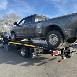 Tony's Towing - Tony making it look easy..