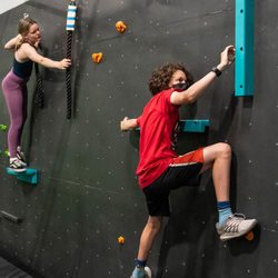 Life Force Ninja - Ninjas on the climbing wall