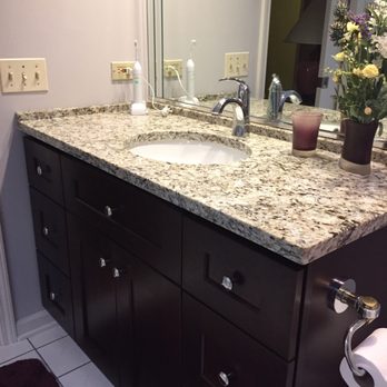 US Pro Remodelers - a bathroom with granite countertops - General Contractors Near Me - Buffalo Grove, Illinois