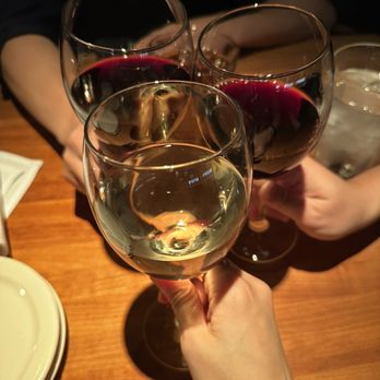 Houston's Restaurant - Steakhouses Near Me - Pasadena, California Houston's Restaurant - Steakhouses Near Me - Pasadena, California