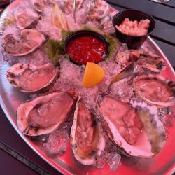 Lafayette House - Oysters on the half shell