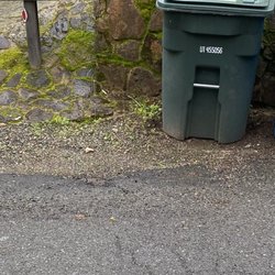 Recology Sonoma Marin - Full garbage can missed/ignored by inattentive garbage truck driver