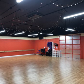 Fitness Connection - The cardio room, where all the classes take place! (Classes included with the membership) - Gyms Near Me - Scappoose, Oregon Fitness Connection - The cardio room, where all the classes take place! (Classes included with the membership) - Gyms Near Me - Scappoose, Oregon