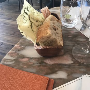 Daphne's - Italian Near Me - London, XGL