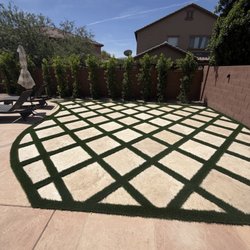 G&S Landscaping - Deluxe 106 oz artifial grass