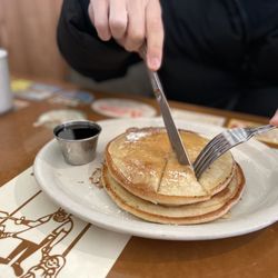 Mr. Mom's Cafe - The Hungry Trucker;