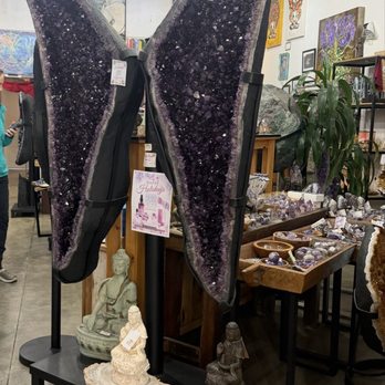 Earths Elements - Art Galleries Near Me - Encinitas, California