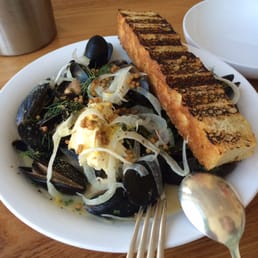 Pan Roasted Mussels